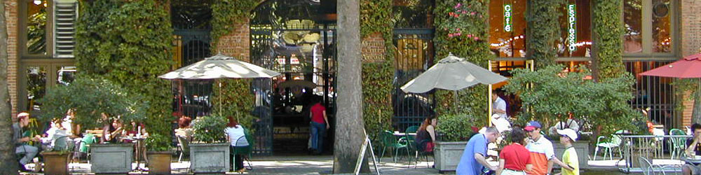 People dining outside at a cafe