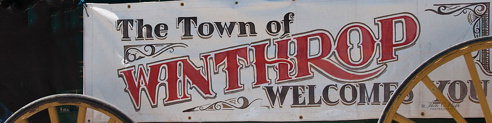The town of Winthrop welcomes you sign